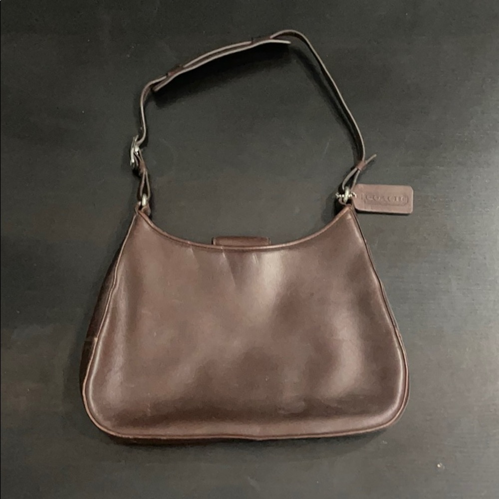 Classic Brown Leather Coach Swinger Bag